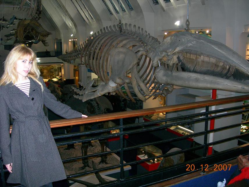 Oana in Natural History Museum  in London