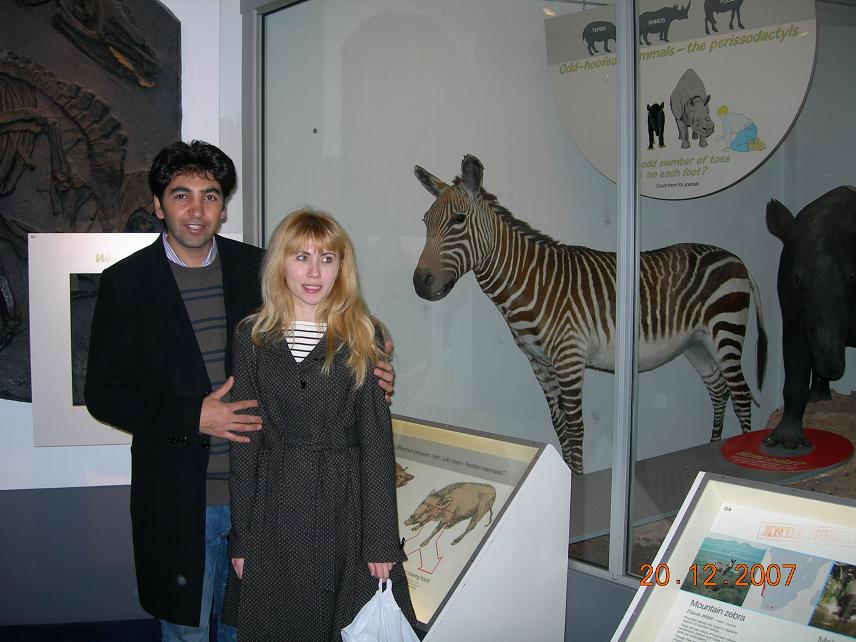 Sipan and Oana in Natural Museum in London