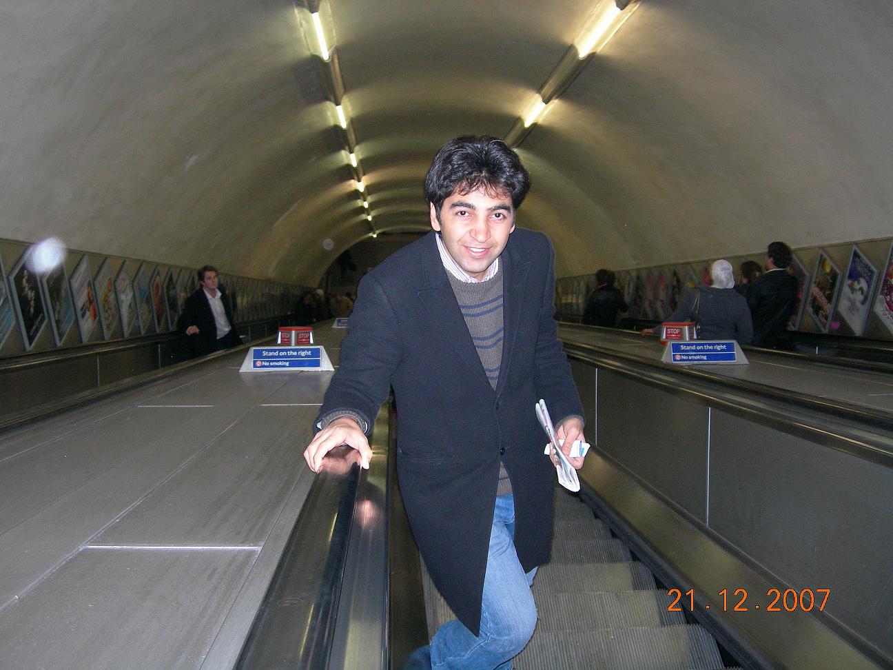 Sipan in London underground, 2007